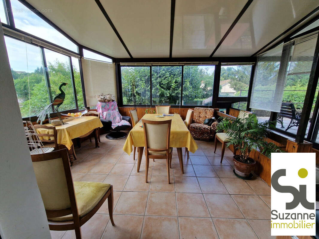 véranda ouverte sur cuisine - Maison à VIRIVILLE