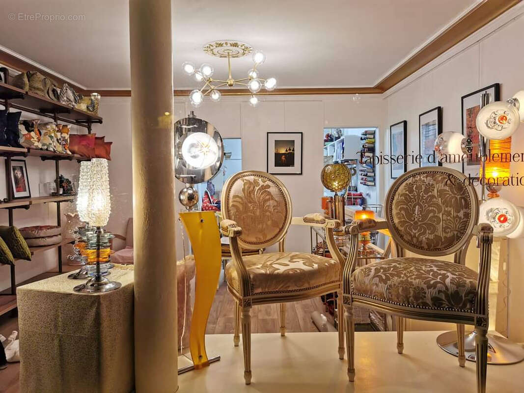 Commerce à PARIS-17E