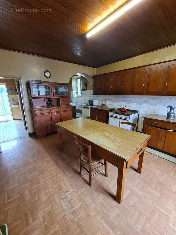 Maison à BARAQUEVILLE