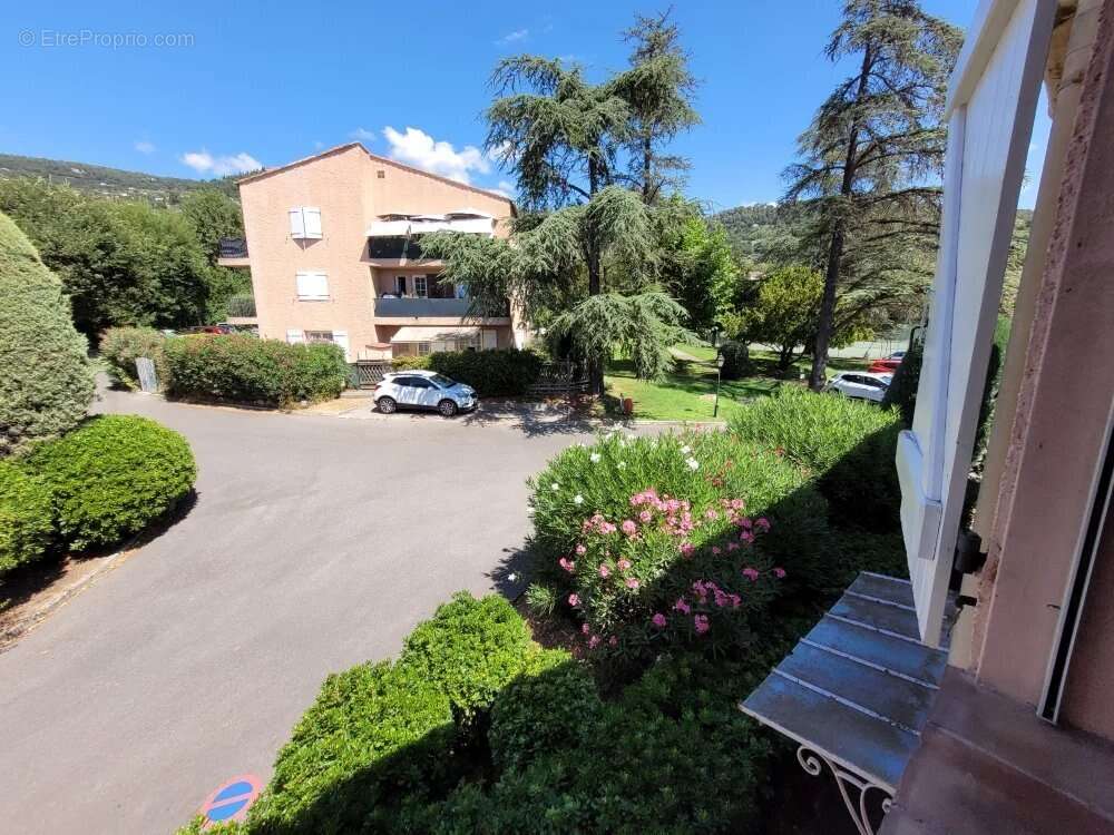 Appartement à PEYMEINADE