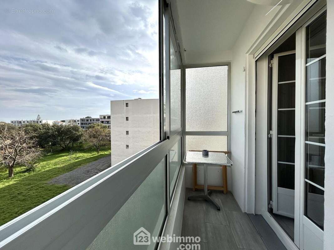 Loggia attenante à la cuisine - Appartement à BIGUGLIA