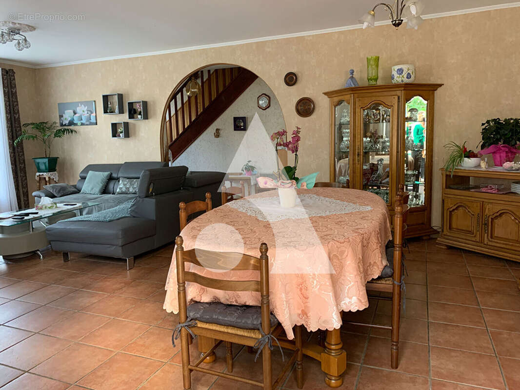 Maison à COULOMMIERS