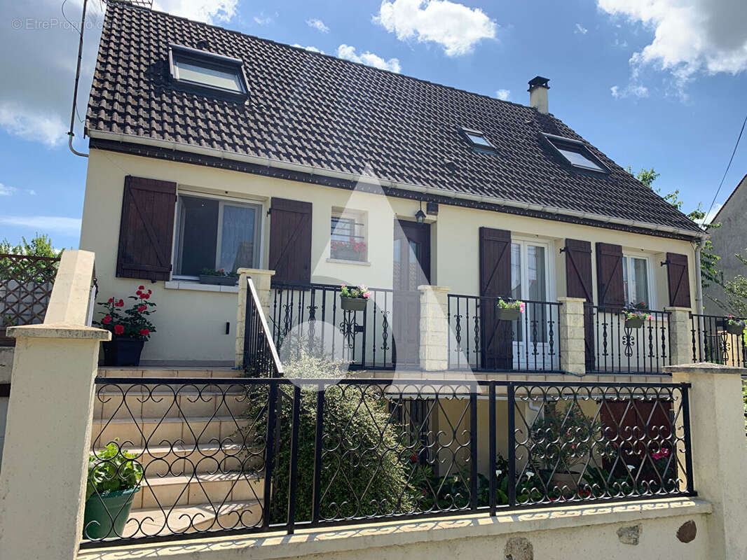 Maison à COULOMMIERS