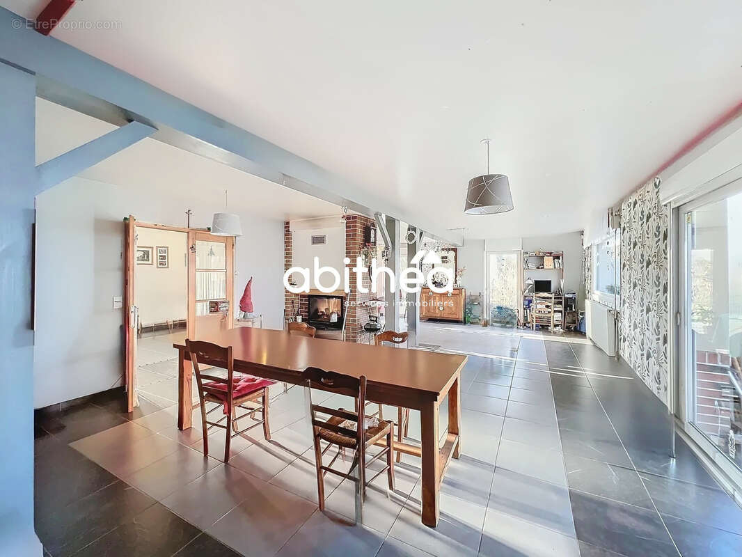 Maison à ENGLEFONTAINE