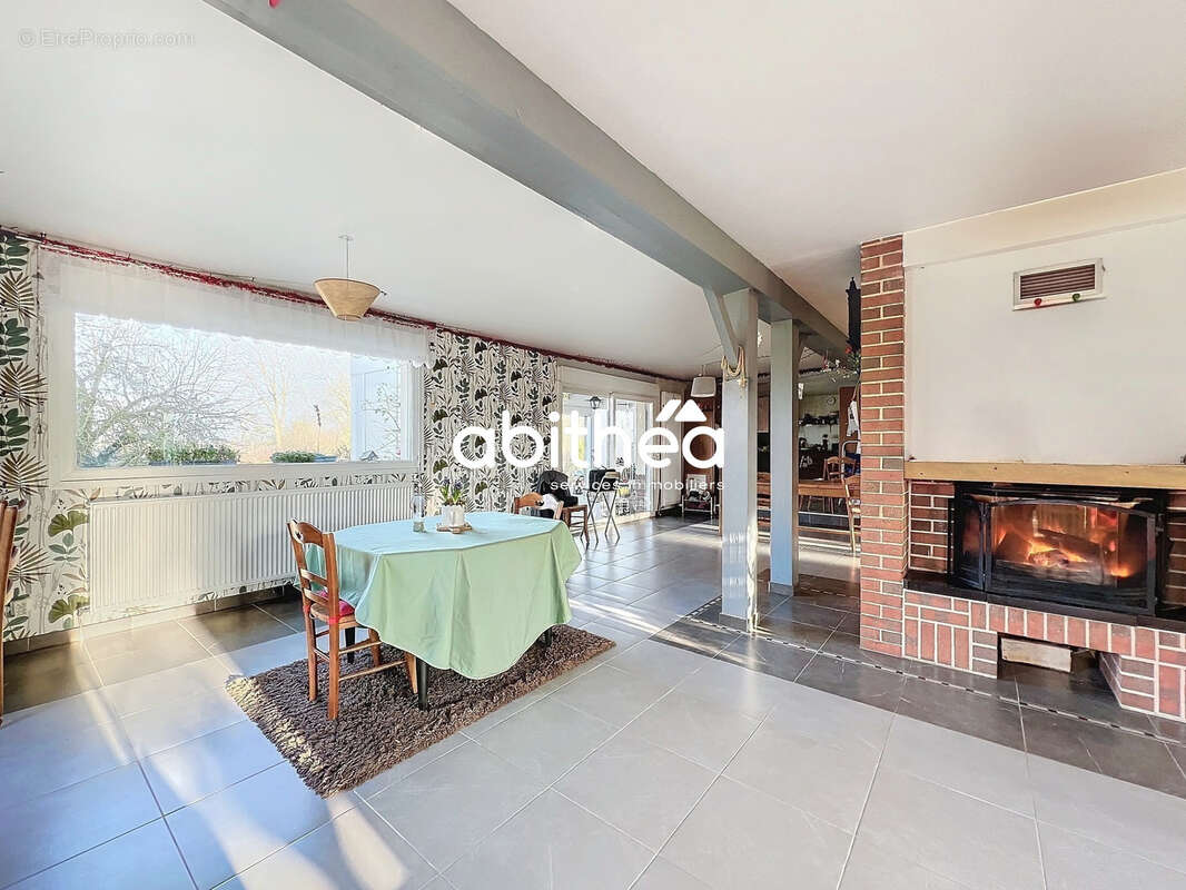 Maison à ENGLEFONTAINE