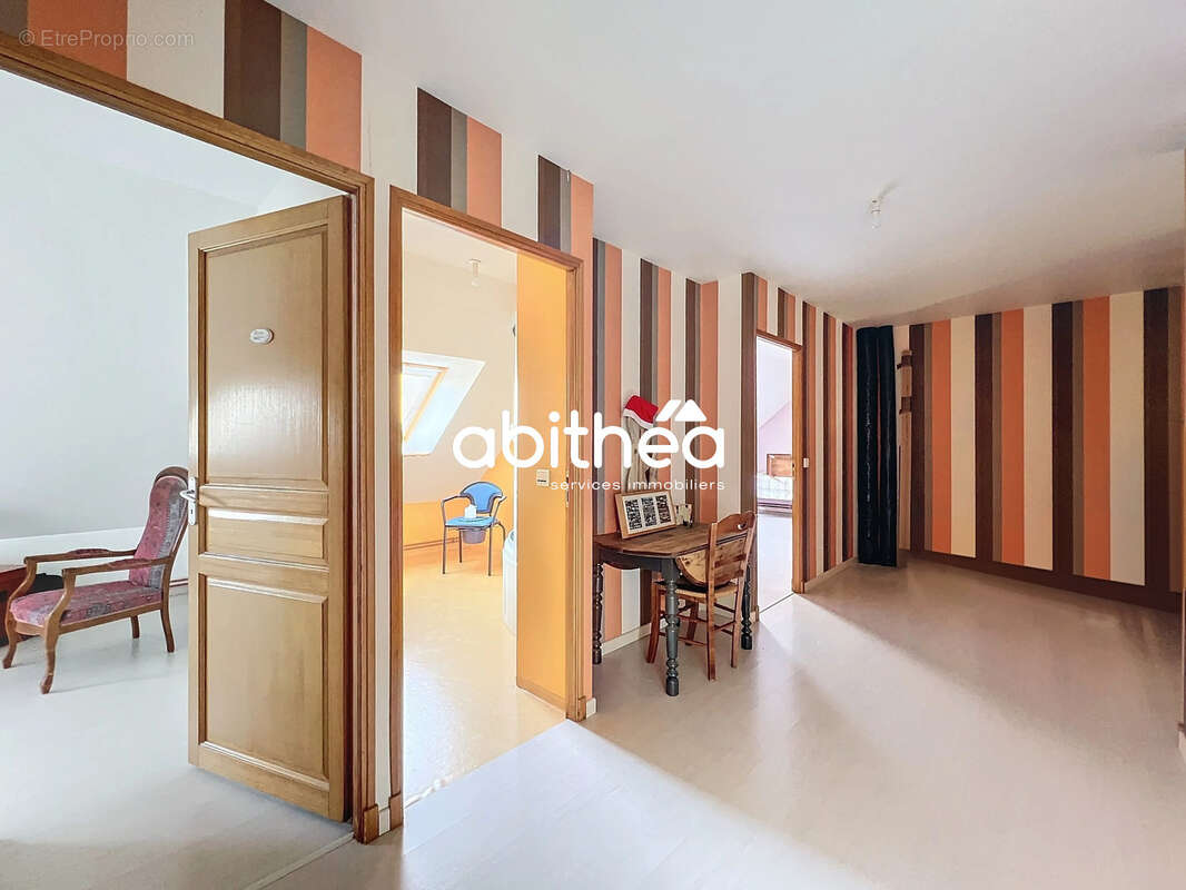 Maison à ENGLEFONTAINE