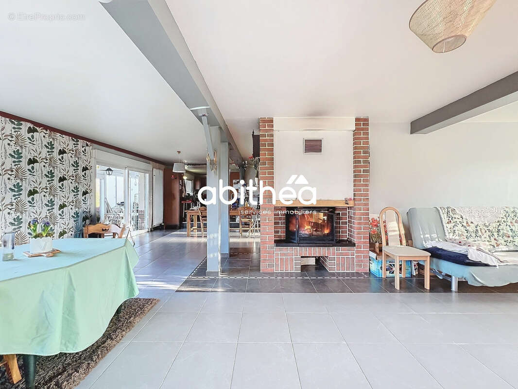 Maison à ENGLEFONTAINE