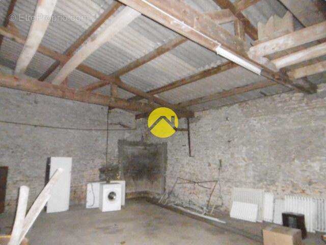 Maison à TOURNON-SAINT-MARTIN