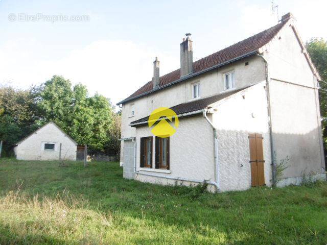 Maison à TOURNON-SAINT-MARTIN