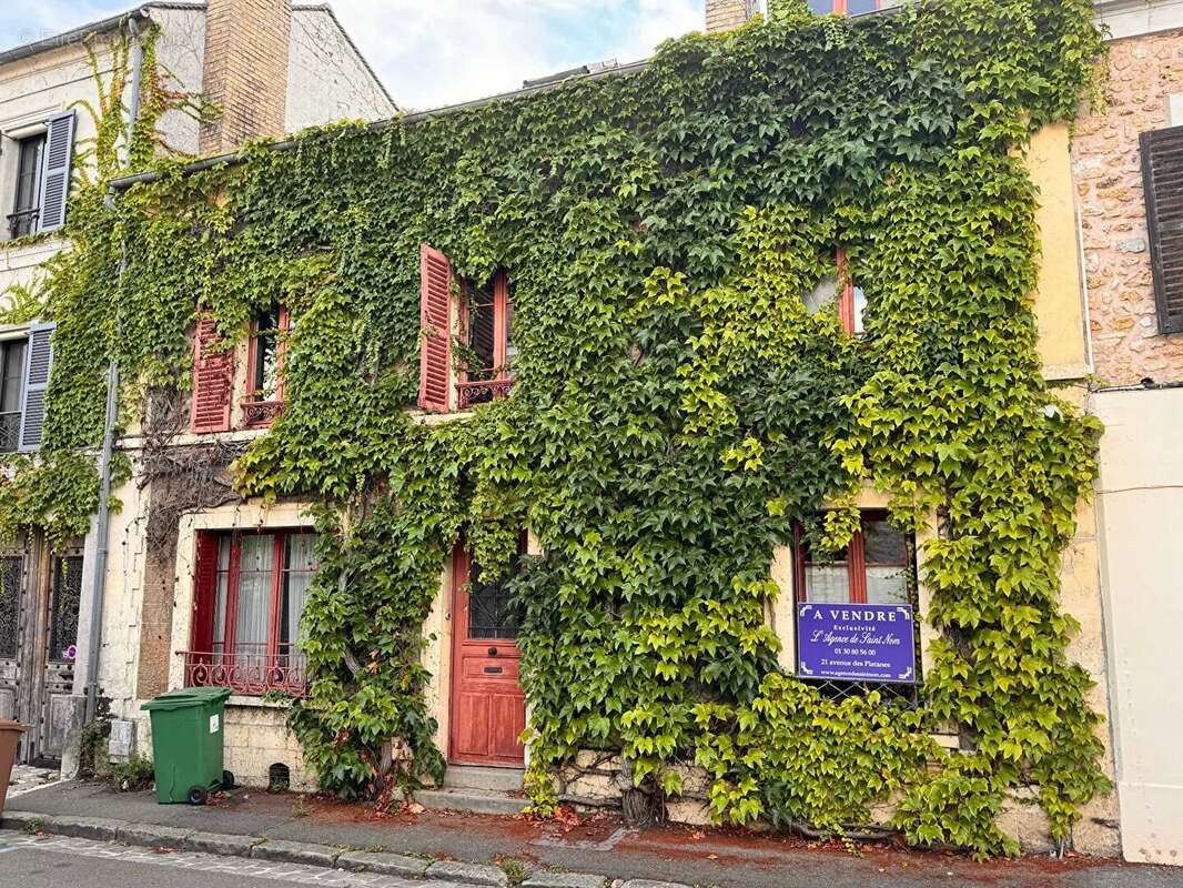 Maison à CRESPIERES