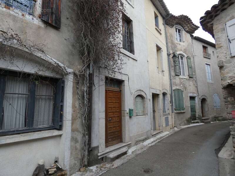 Maison à DURFORT-ET-SAINT-MARTIN-DE-SOSSENAC