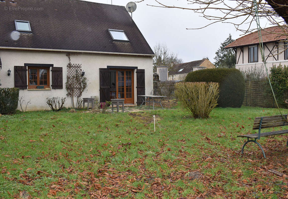 Maison à LE PERRAY-EN-YVELINES