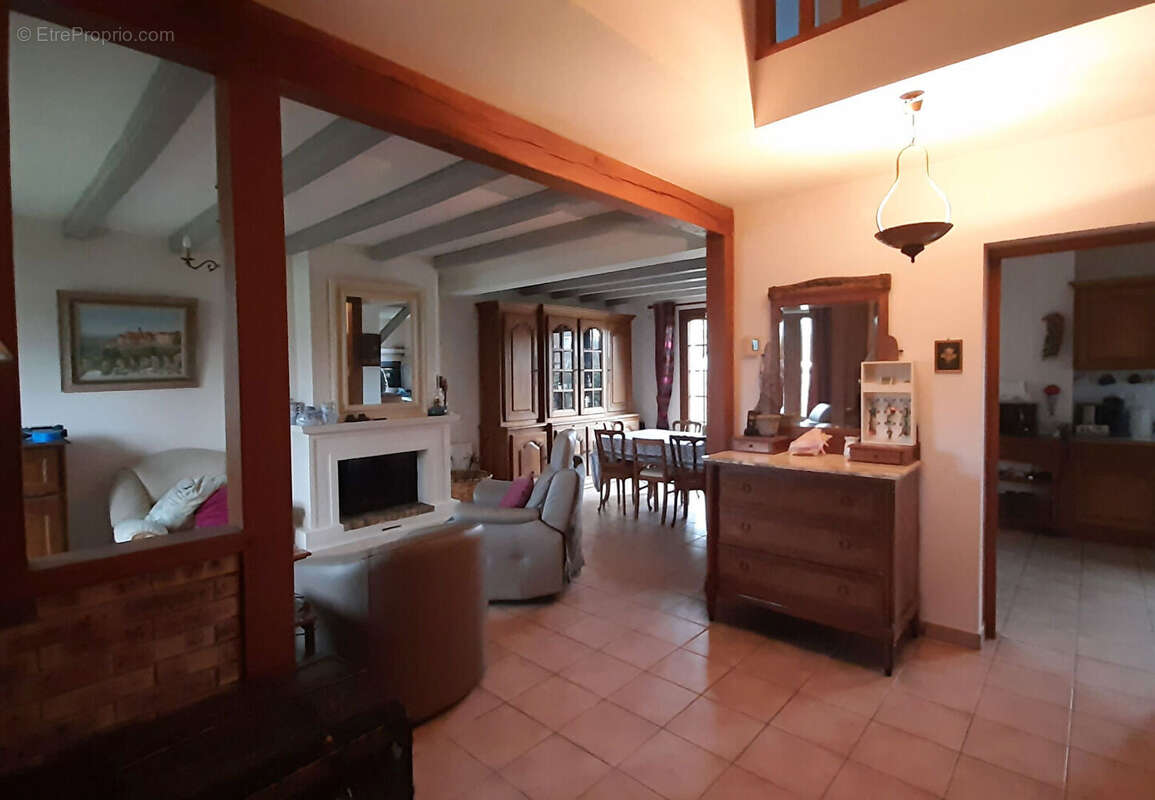 Maison à LE PERRAY-EN-YVELINES