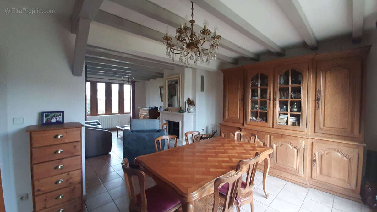 Maison à LE PERRAY-EN-YVELINES