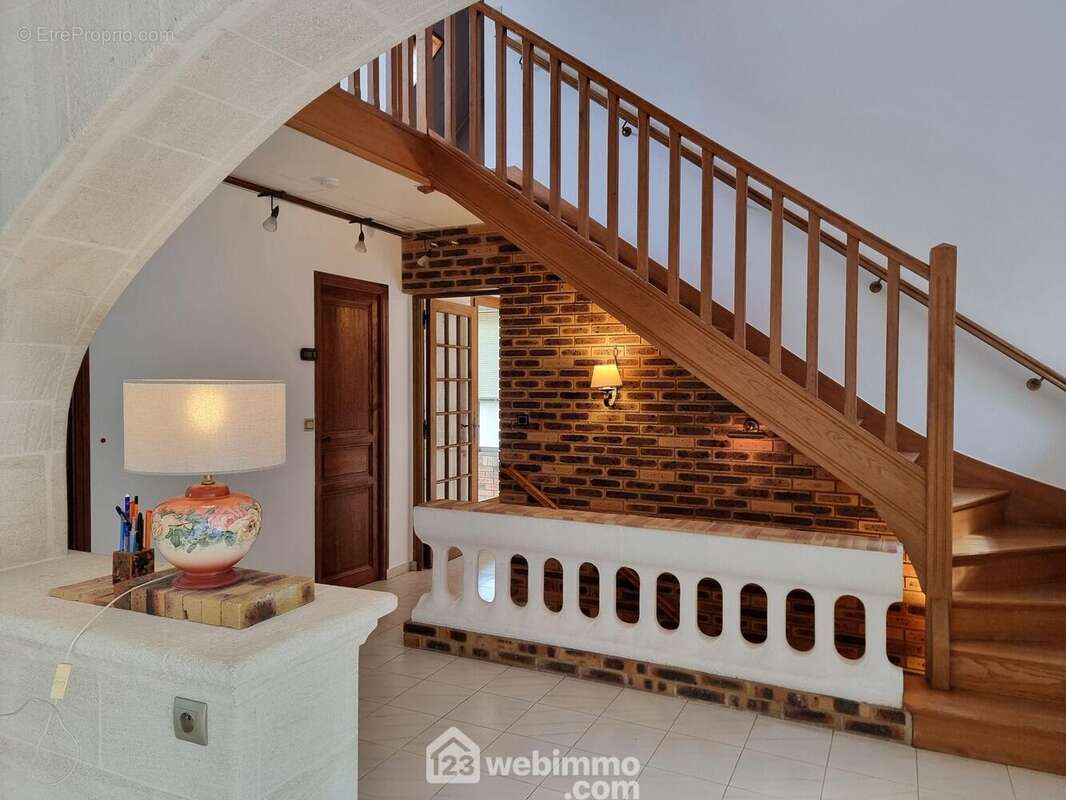 A l&#039;opposé, la cuisine indépendante, - Maison à VITRY-SUR-SEINE