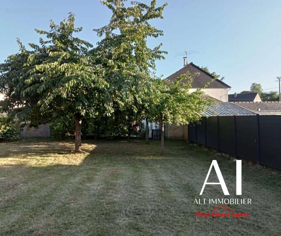 Maison à PONT-D&#039;OUILLY