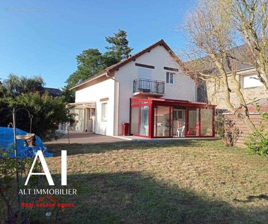 Maison à PONT-D&#039;OUILLY