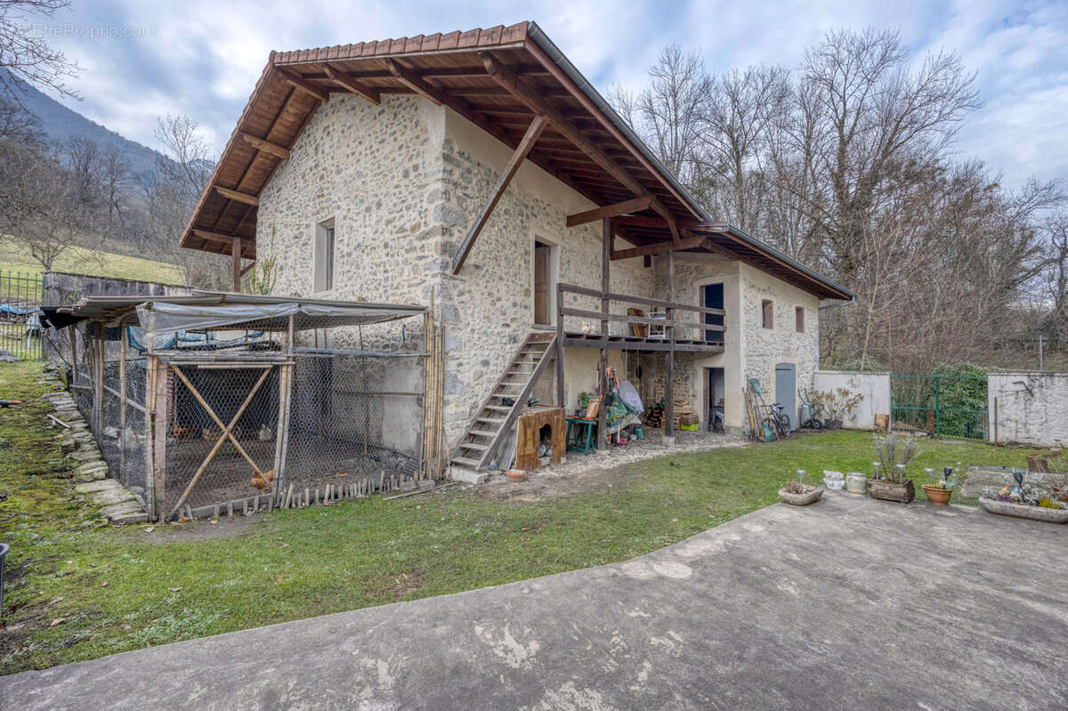 Maison à LA TERRASSE