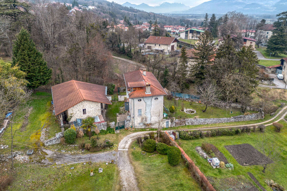 Maison à LA TERRASSE
