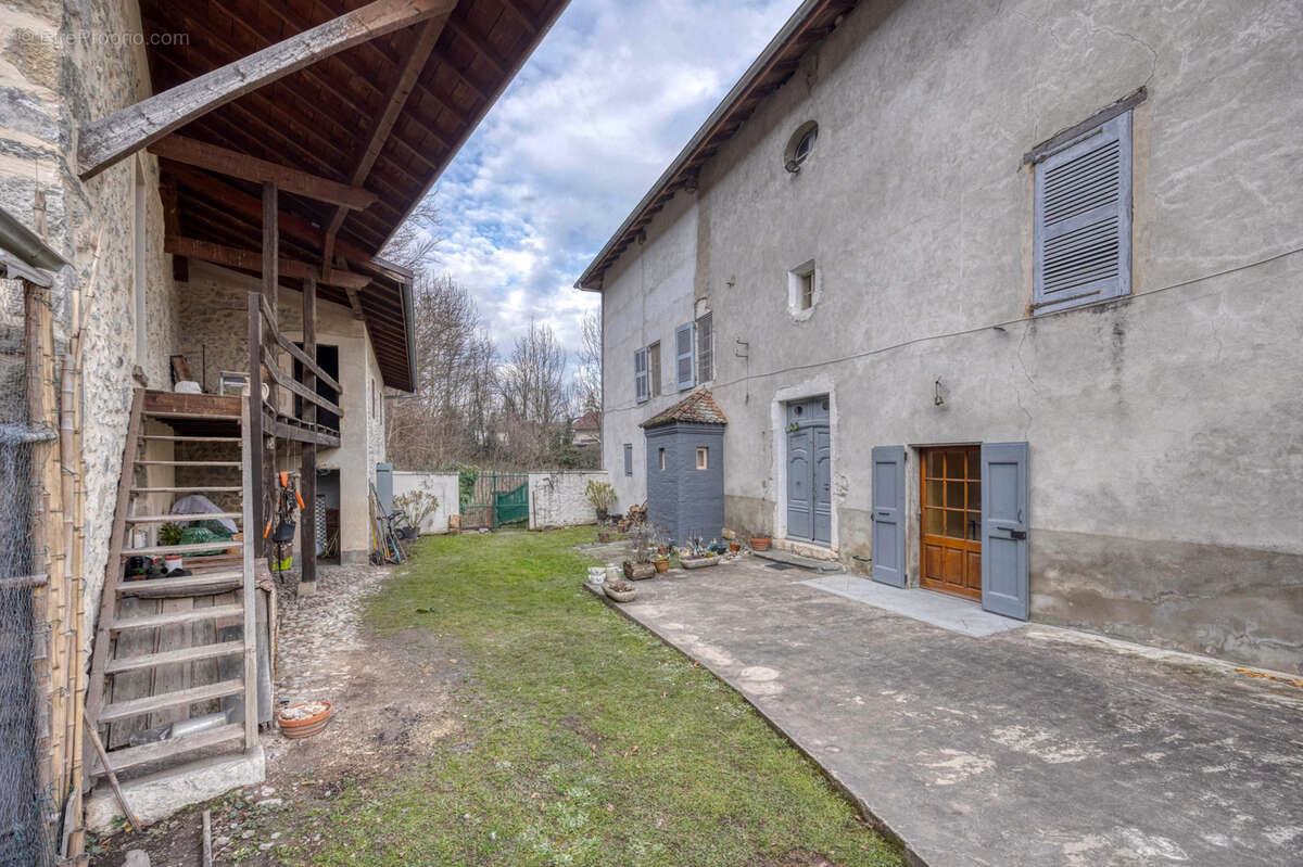 Maison à LA TERRASSE