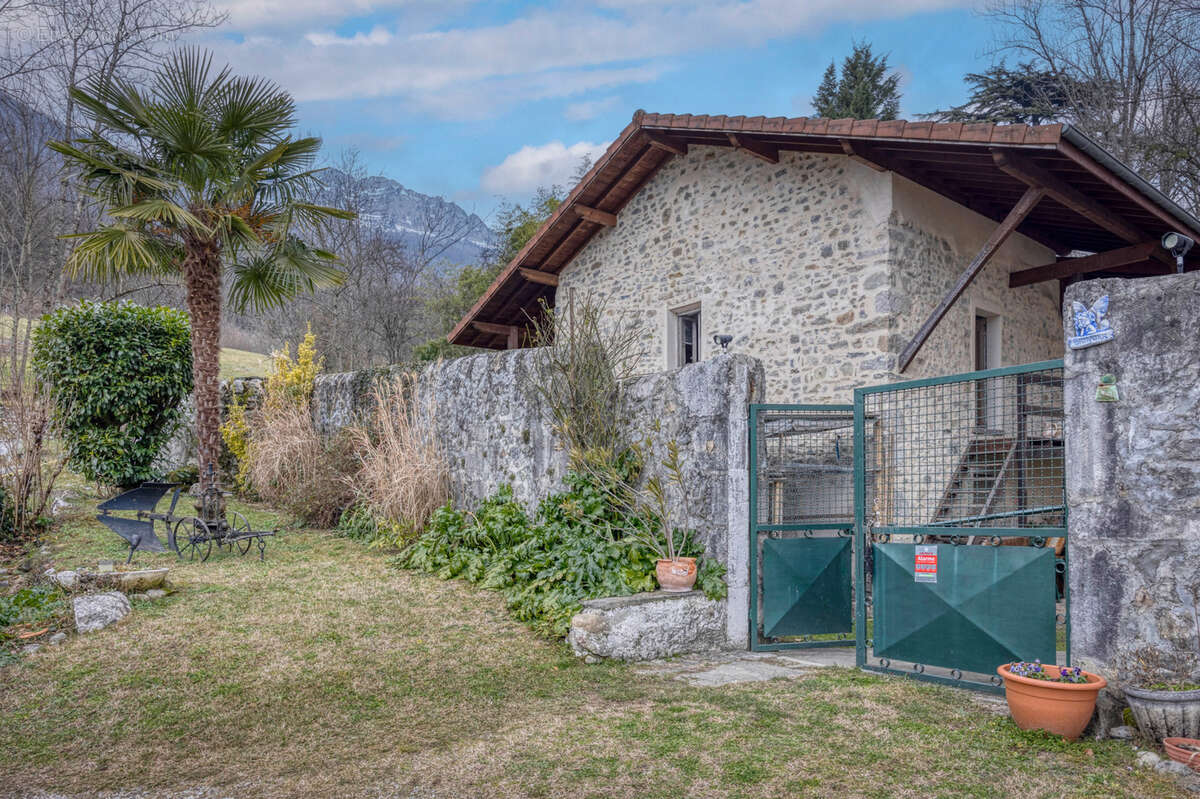 Maison à LA TERRASSE