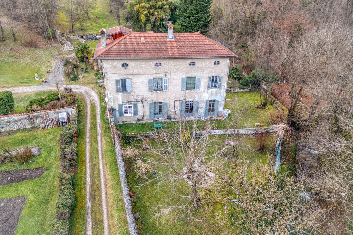 Maison à LA TERRASSE