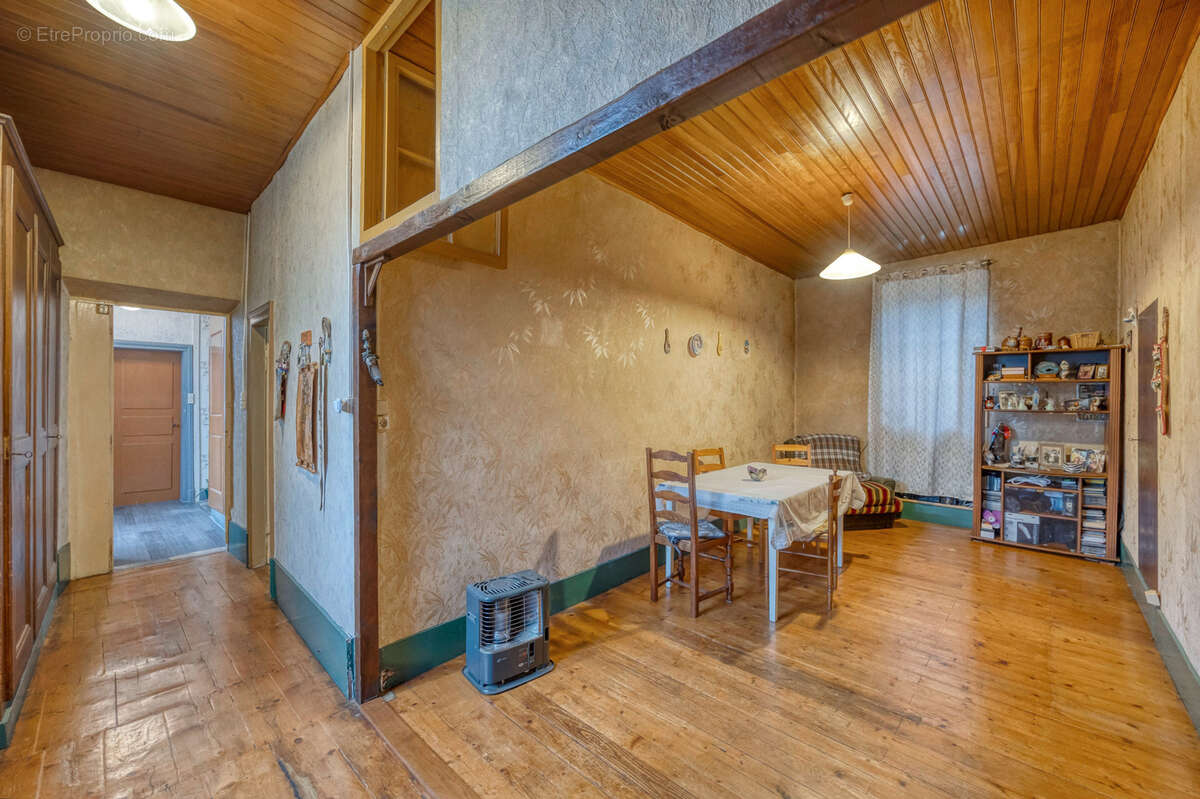 Maison à LA TERRASSE