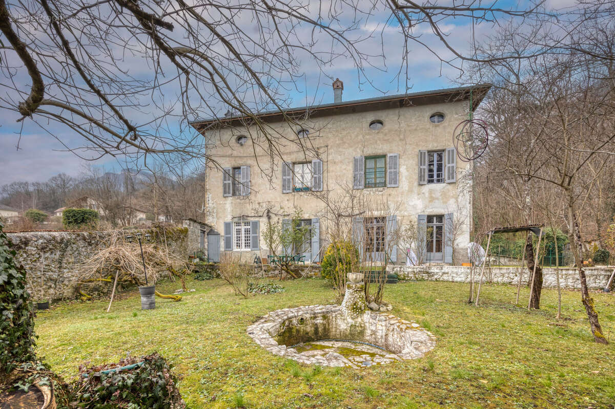 Maison à LA TERRASSE