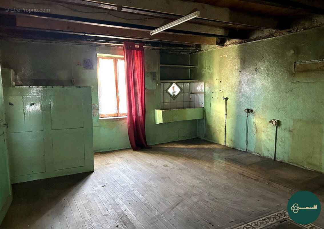 Maison à COLOMBEY-LES-BELLES