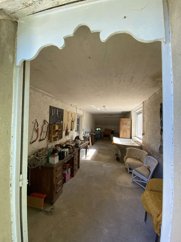 Maison à MAIZIERES-LA-GRANDE-PAROISSE