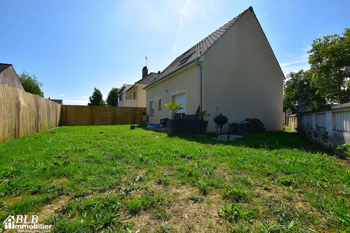 Maison à CERNAY-LA-VILLE