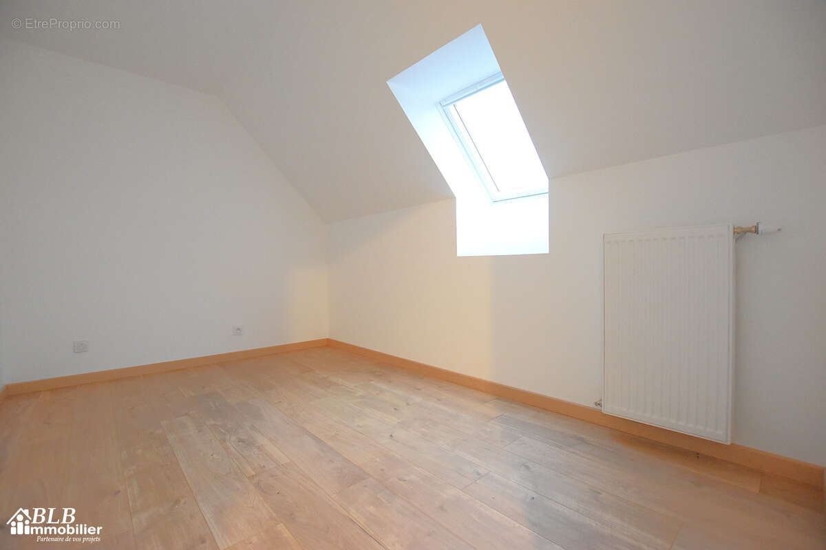 Maison à CERNAY-LA-VILLE