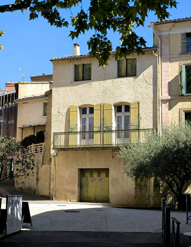 Maison à UZES