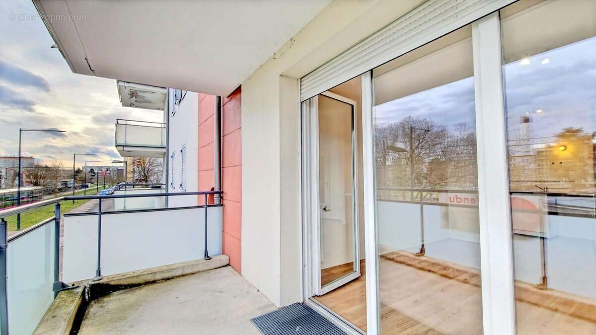 Appartement à CHENOVE