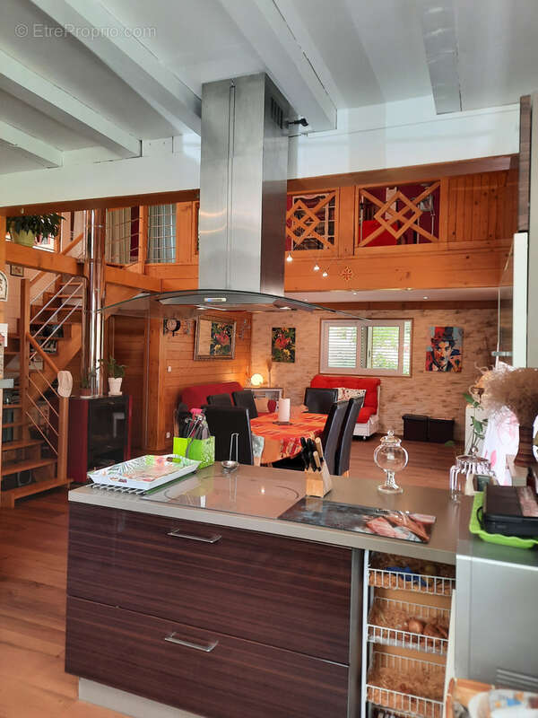 Maison à SAINT-JEAN-DU-BRUEL