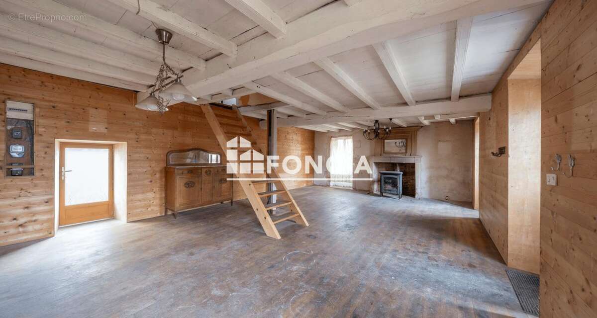 Maison à SAINT-GERMAIN-DE-MARENCENNES