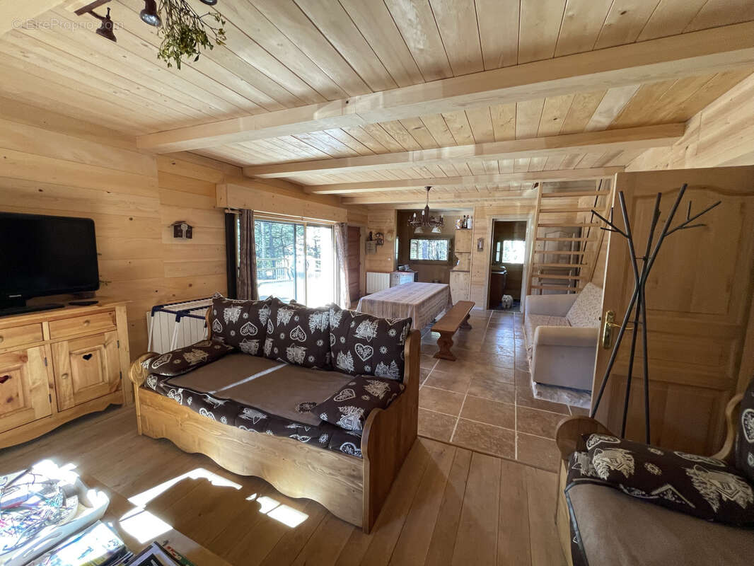 Maison à VALDEROURE