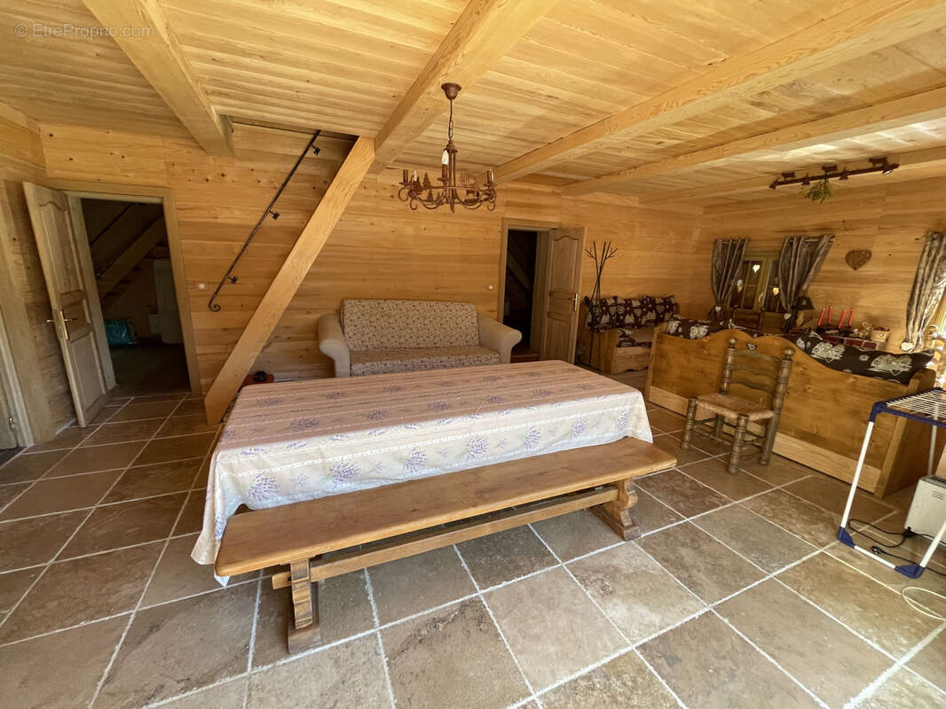 Maison à VALDEROURE