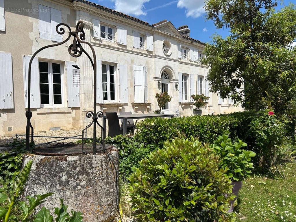 Maison à COGNAC
