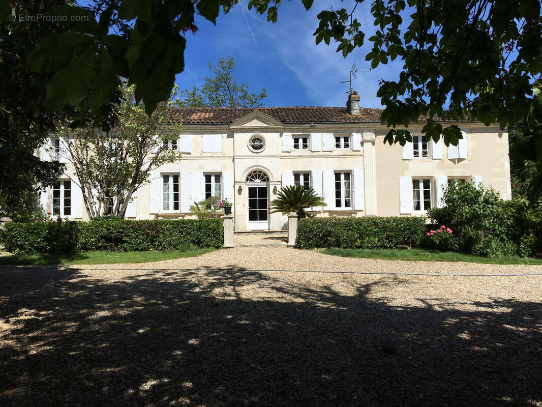 Maison à COGNAC