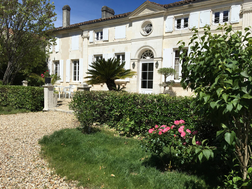 Maison à COGNAC
