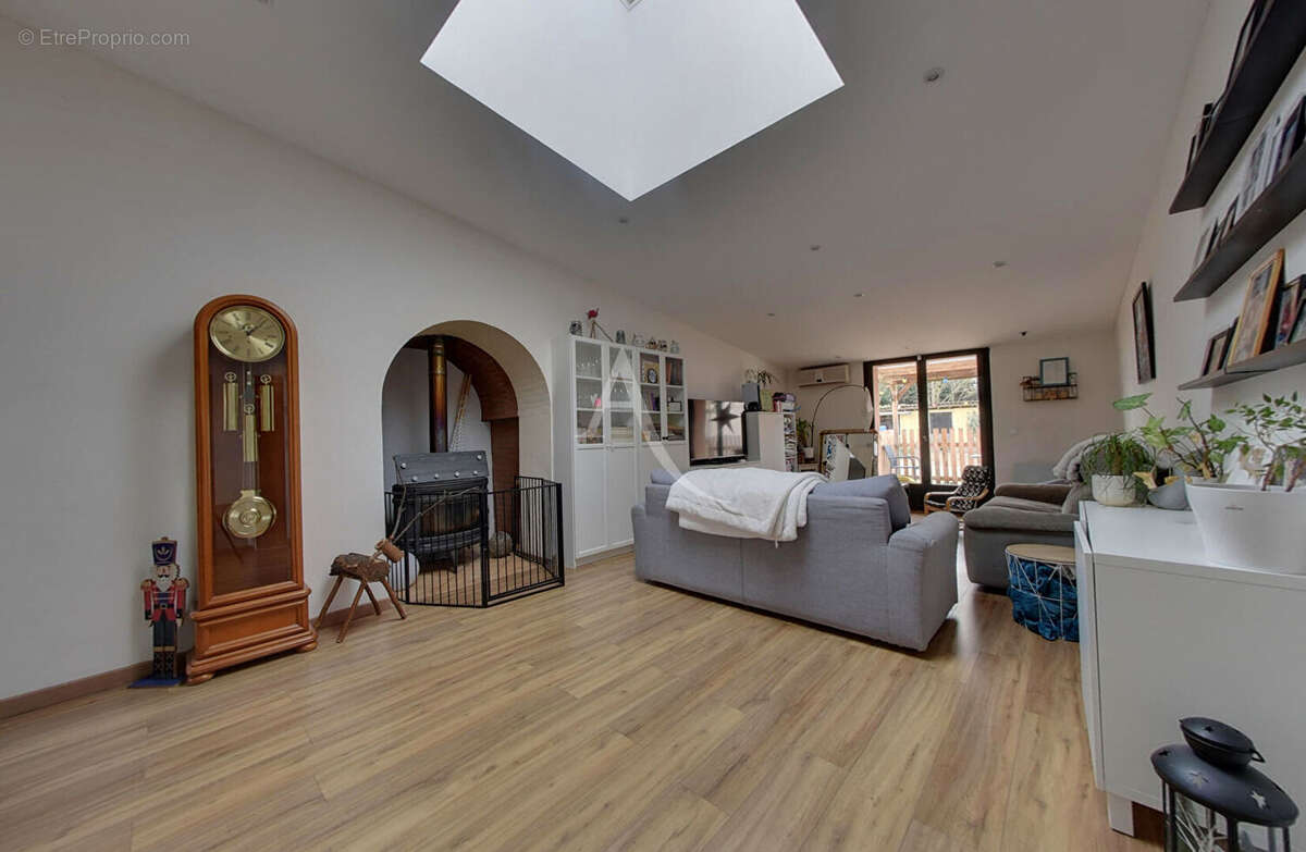 Maison à LA VILLE-DIEU-DU-TEMPLE