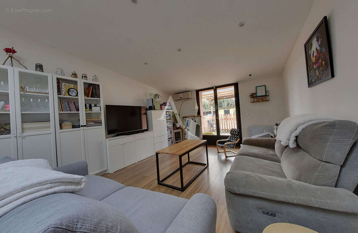 Maison à LA VILLE-DIEU-DU-TEMPLE