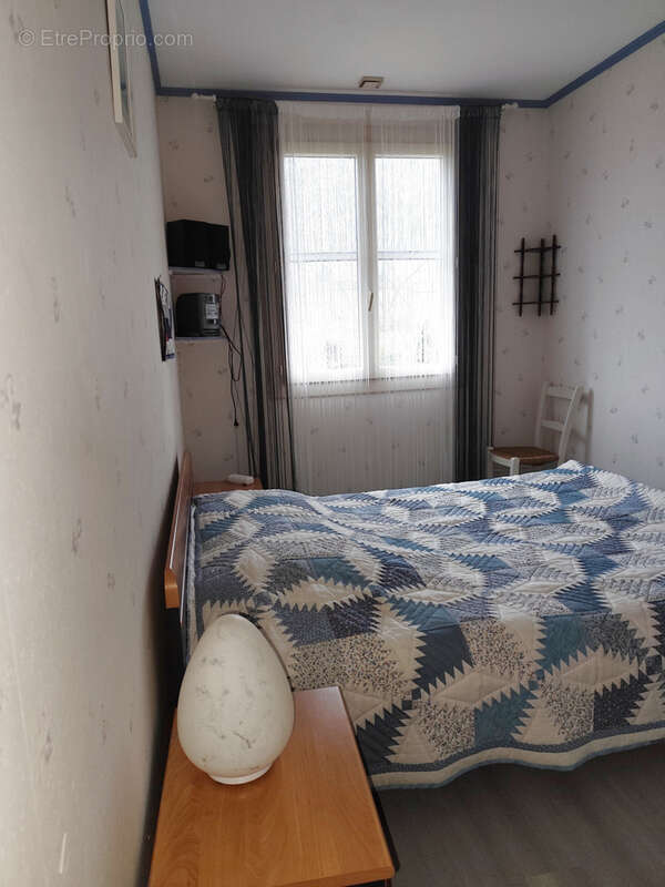 Maison à LACHAPELLE-AUZAC