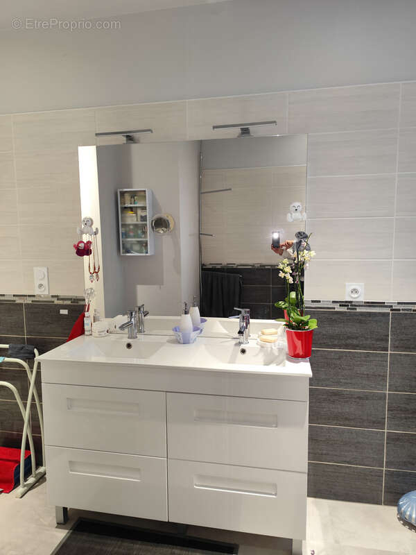 Maison à LACHAPELLE-AUZAC