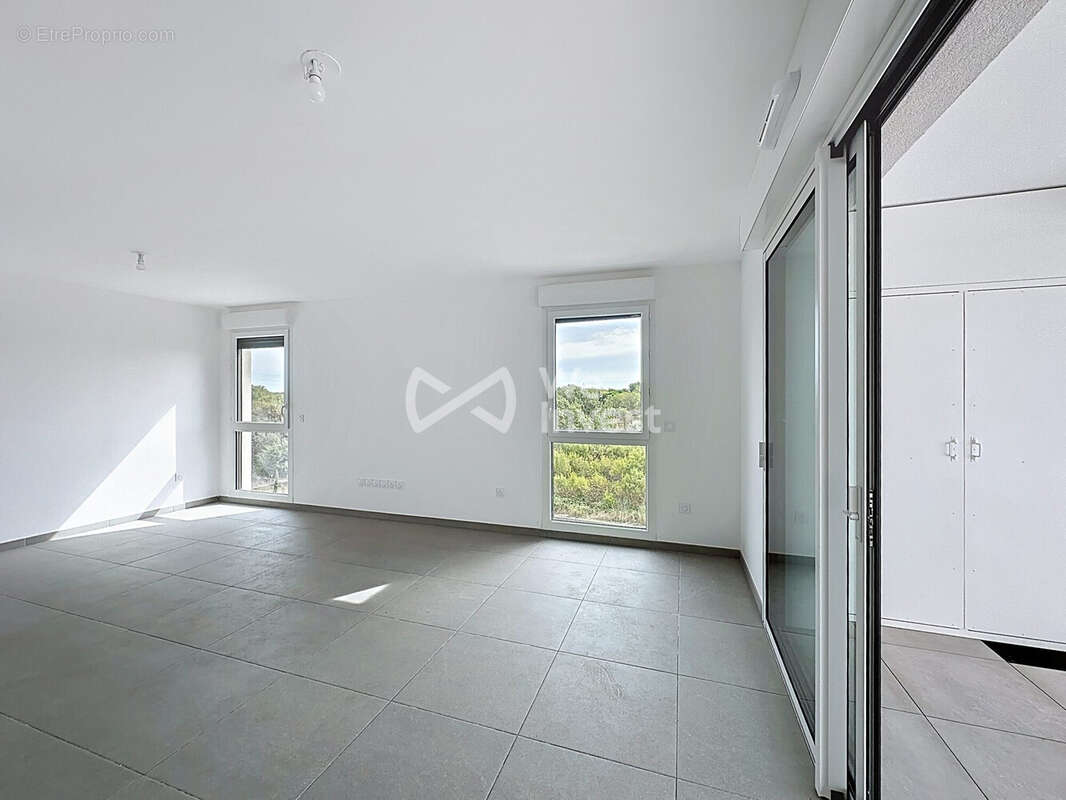 Appartement à LATTES