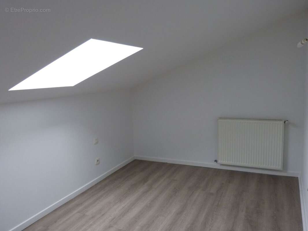 m chambre 4 - Maison à SARRAGUZAN