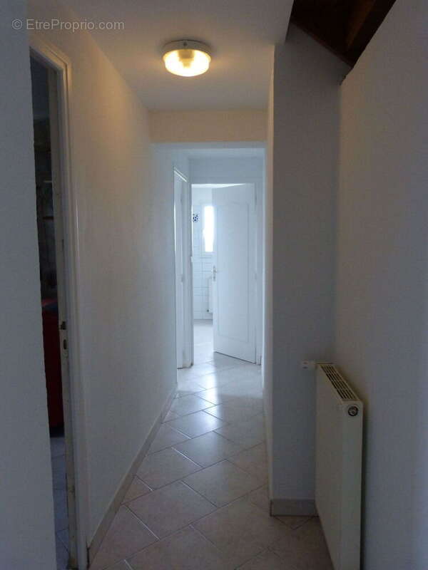 m couloir - Maison à SARRAGUZAN