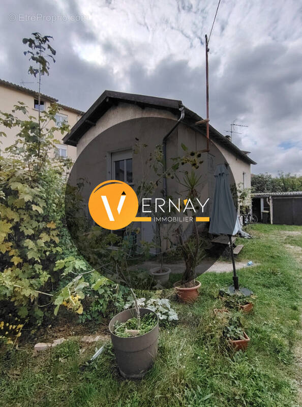 Maison à PONT-EVEQUE