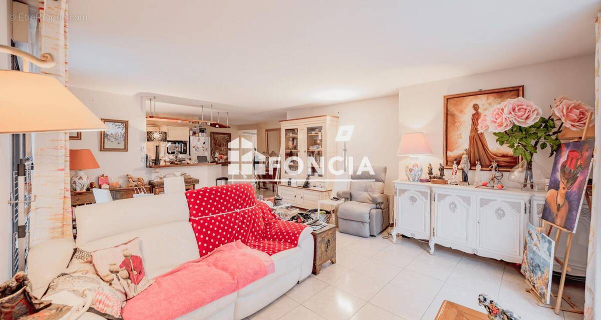 Appartement à HYERES